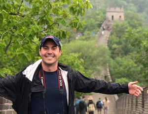 student at great wall of china