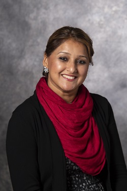 Headshot of Samia Siddiqui