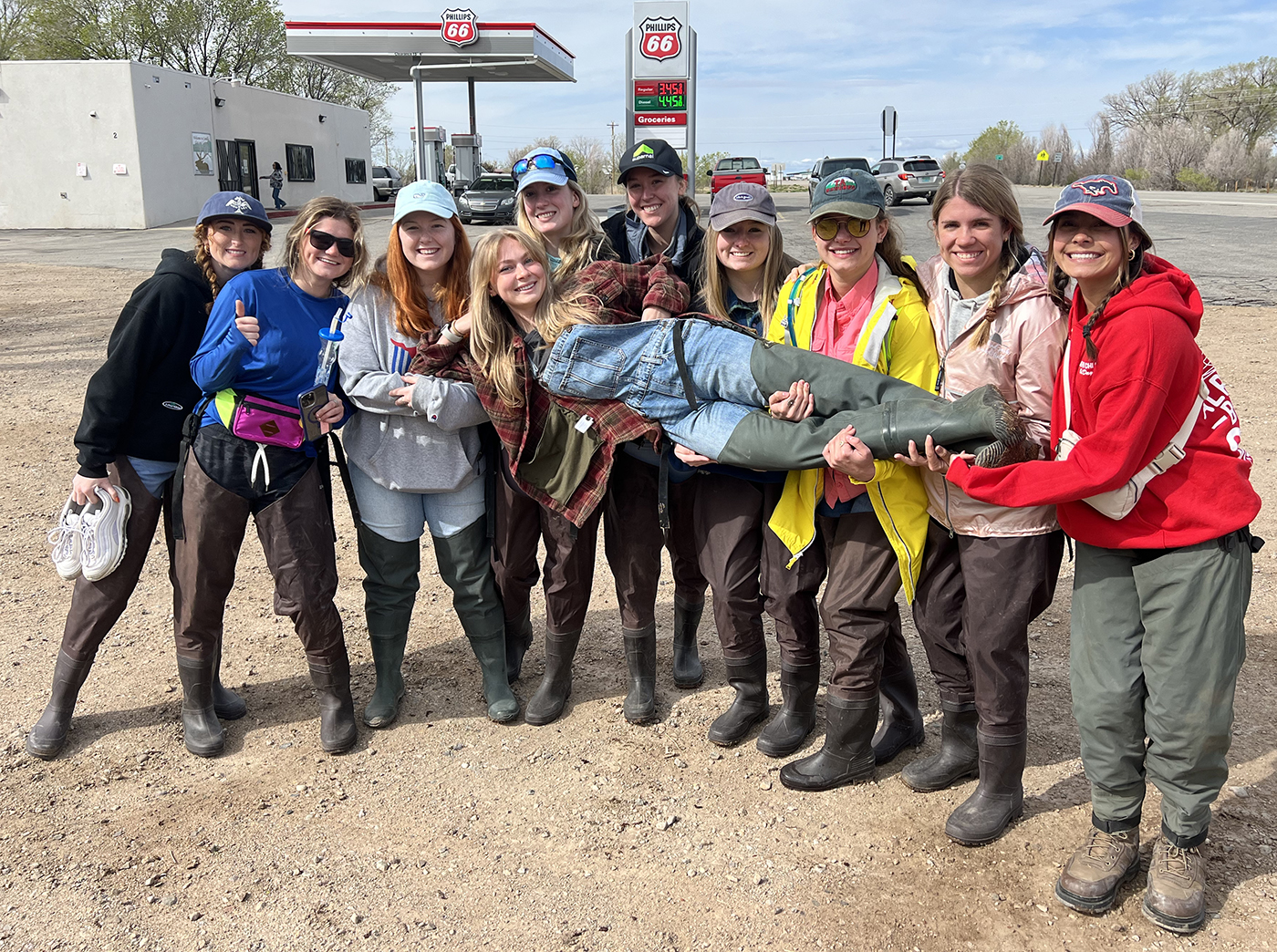 A group of SMU-in-Taos students take a break during a field trip into town.